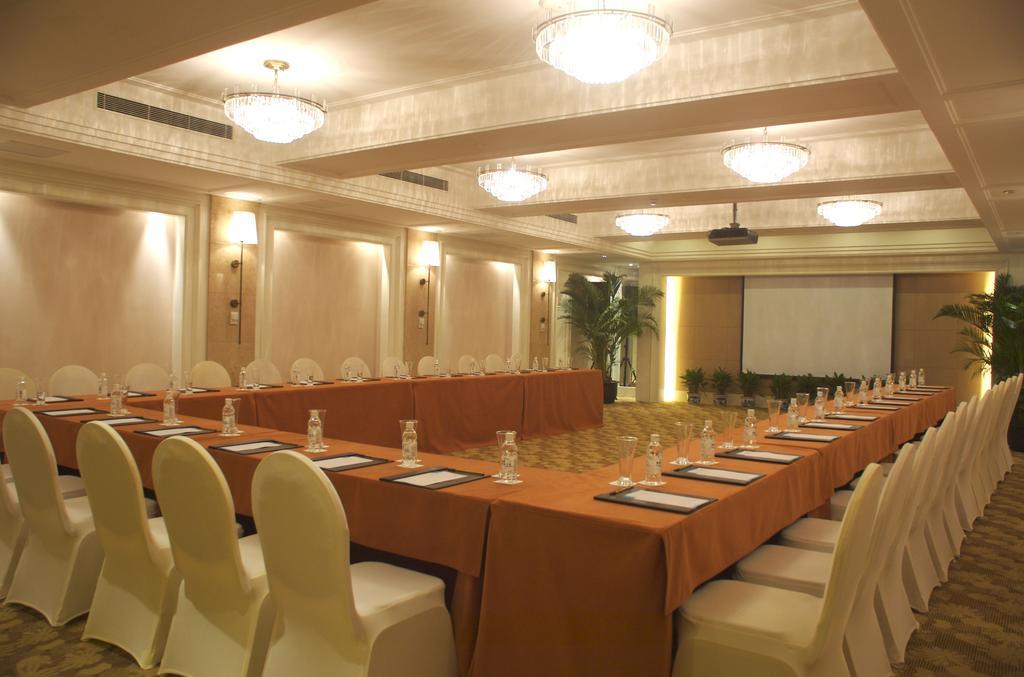 Metropolo Classiq, Shanghai, Ymca-people Square Hotel 4*